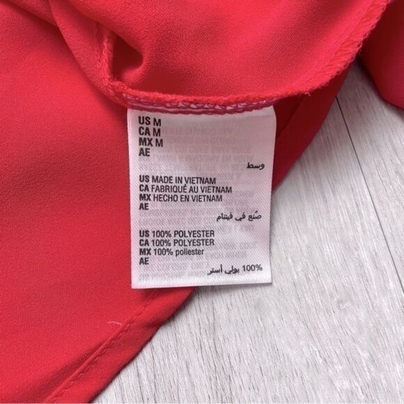 Red Faux Wrap Top M - Picture 4 of 4